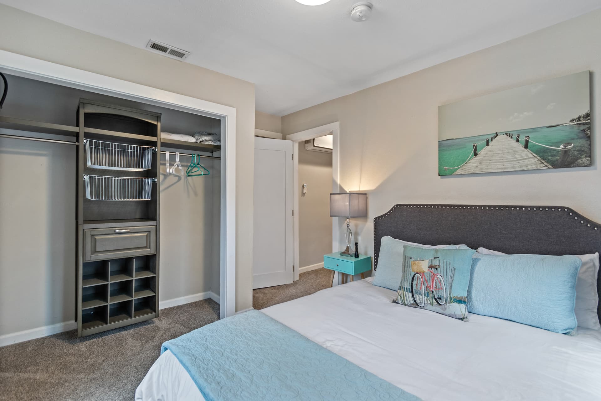 Cottage On The Corner - Image 4