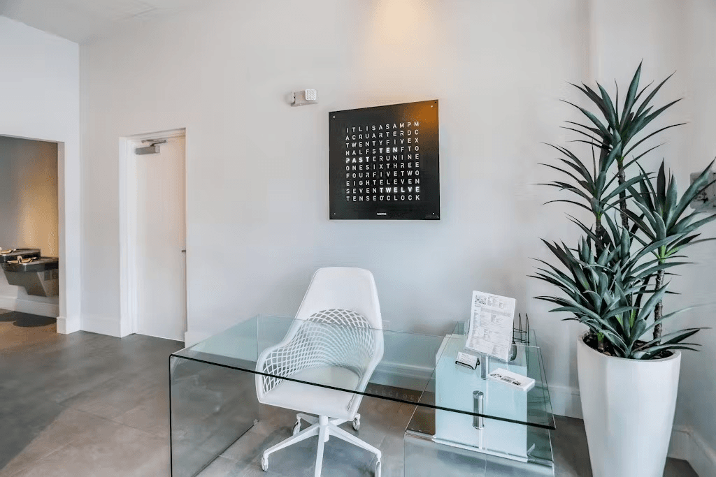 Heart of Naples - Image 20