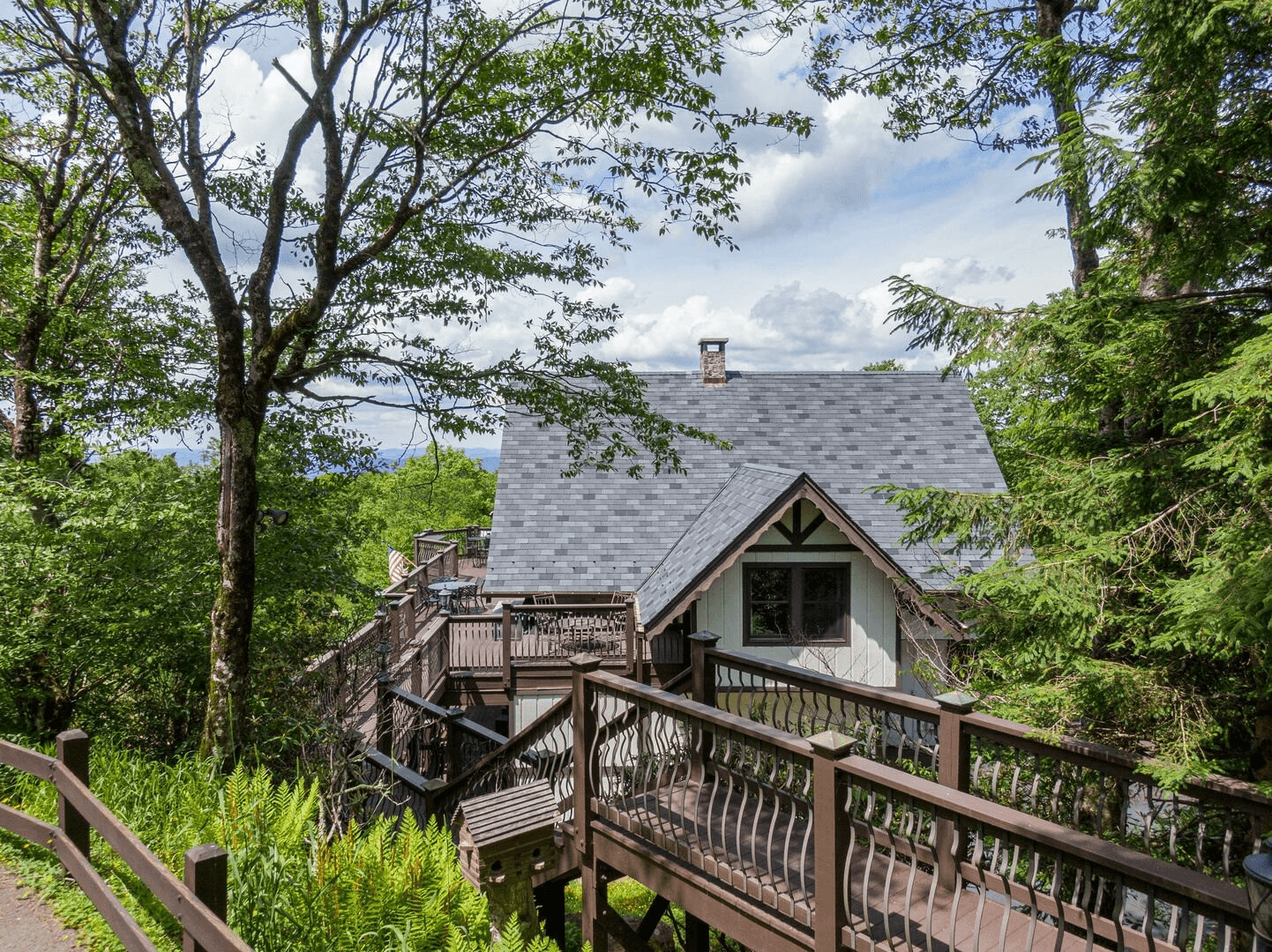 Halftime Haus - Image 37