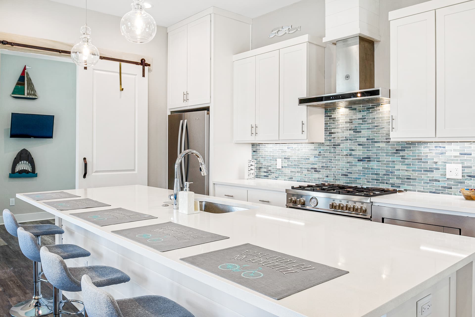 Happiness Radiater at Palmilla Beach - Image 3