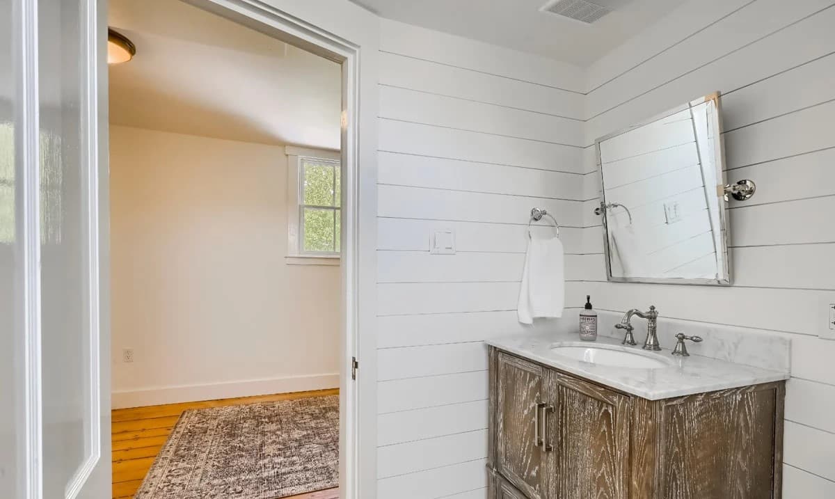 Captain Doane House - Image 28