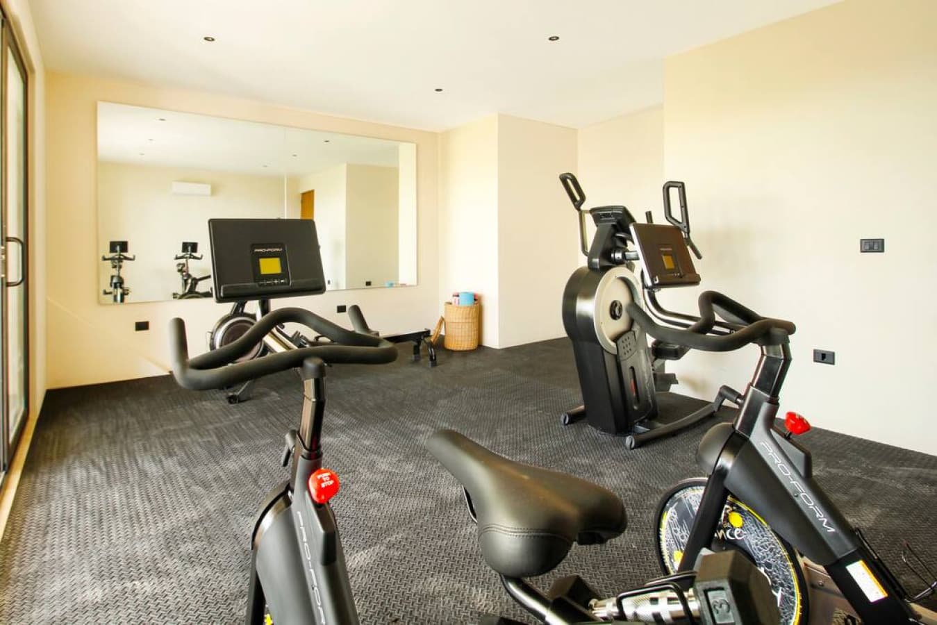 Sunset Pursuit - Image 5