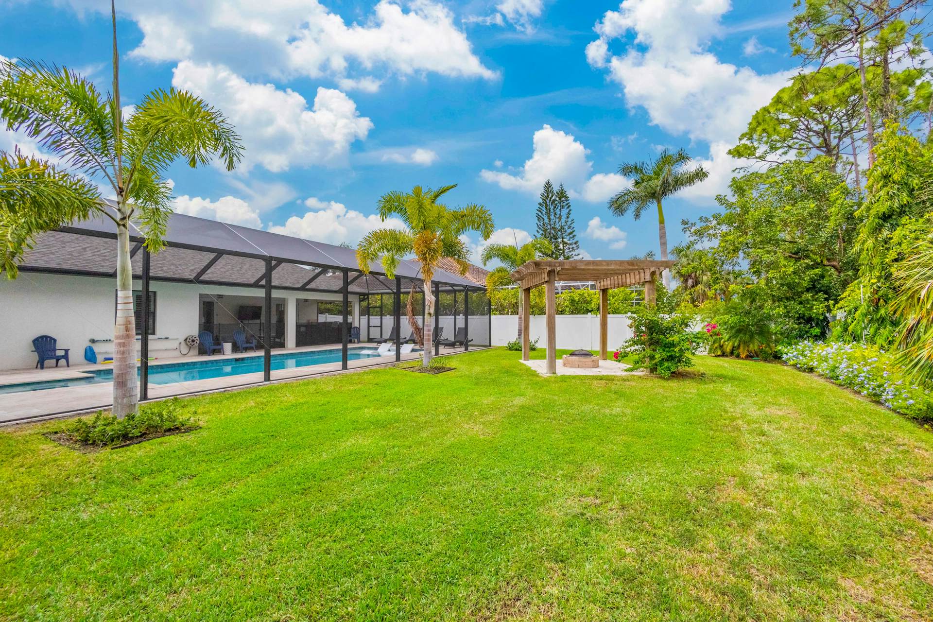 Paradise Daydream - Image 33