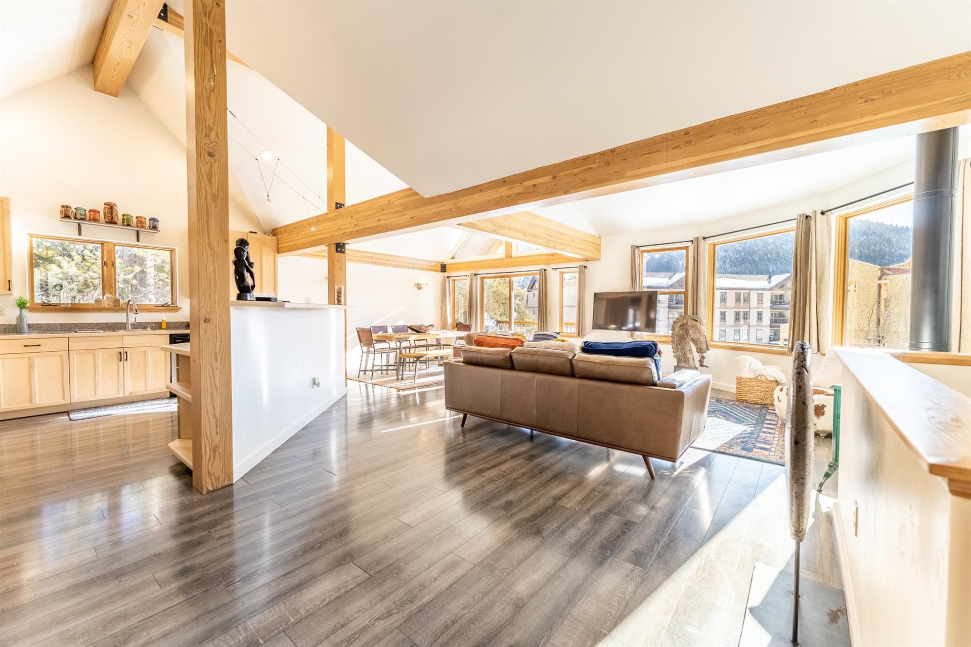 Rasor Court House - Image 2