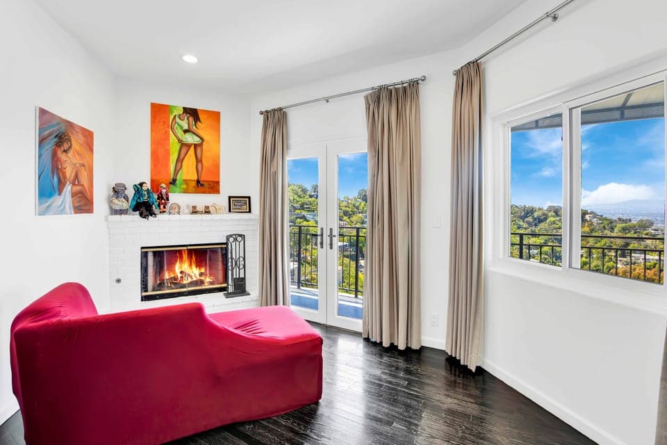 Pacific View Artist's Home - Image 19