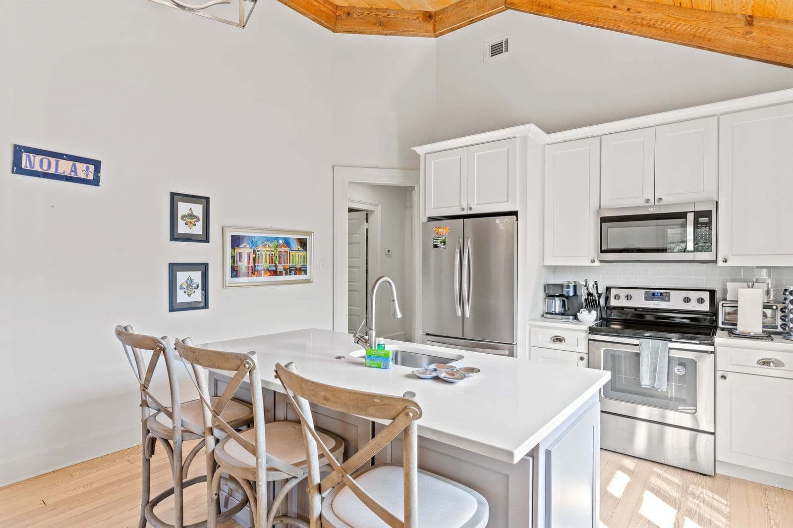 Faire Lounge on Magazine - Image 2