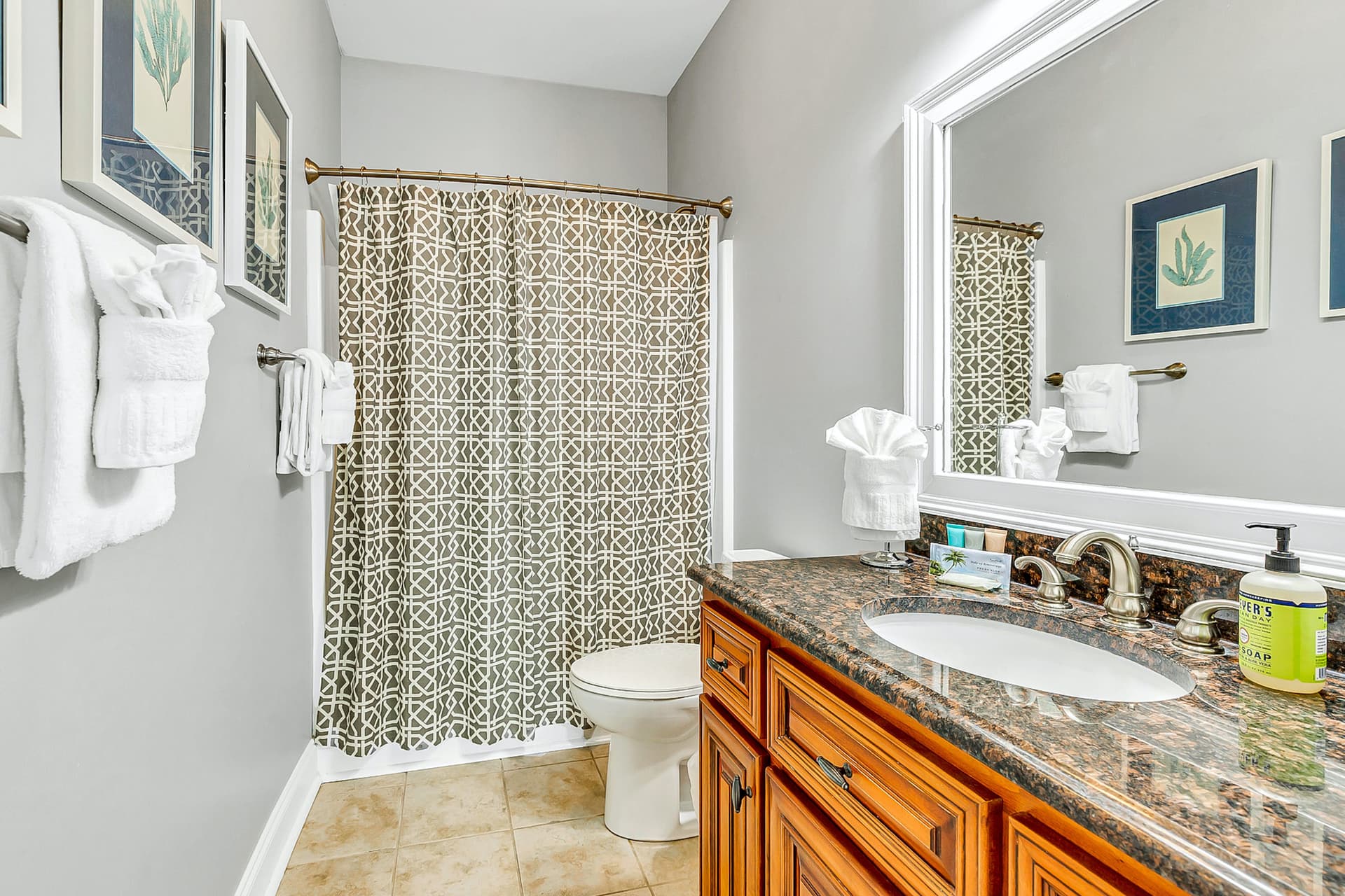 Bahama Breeze House - Image 20