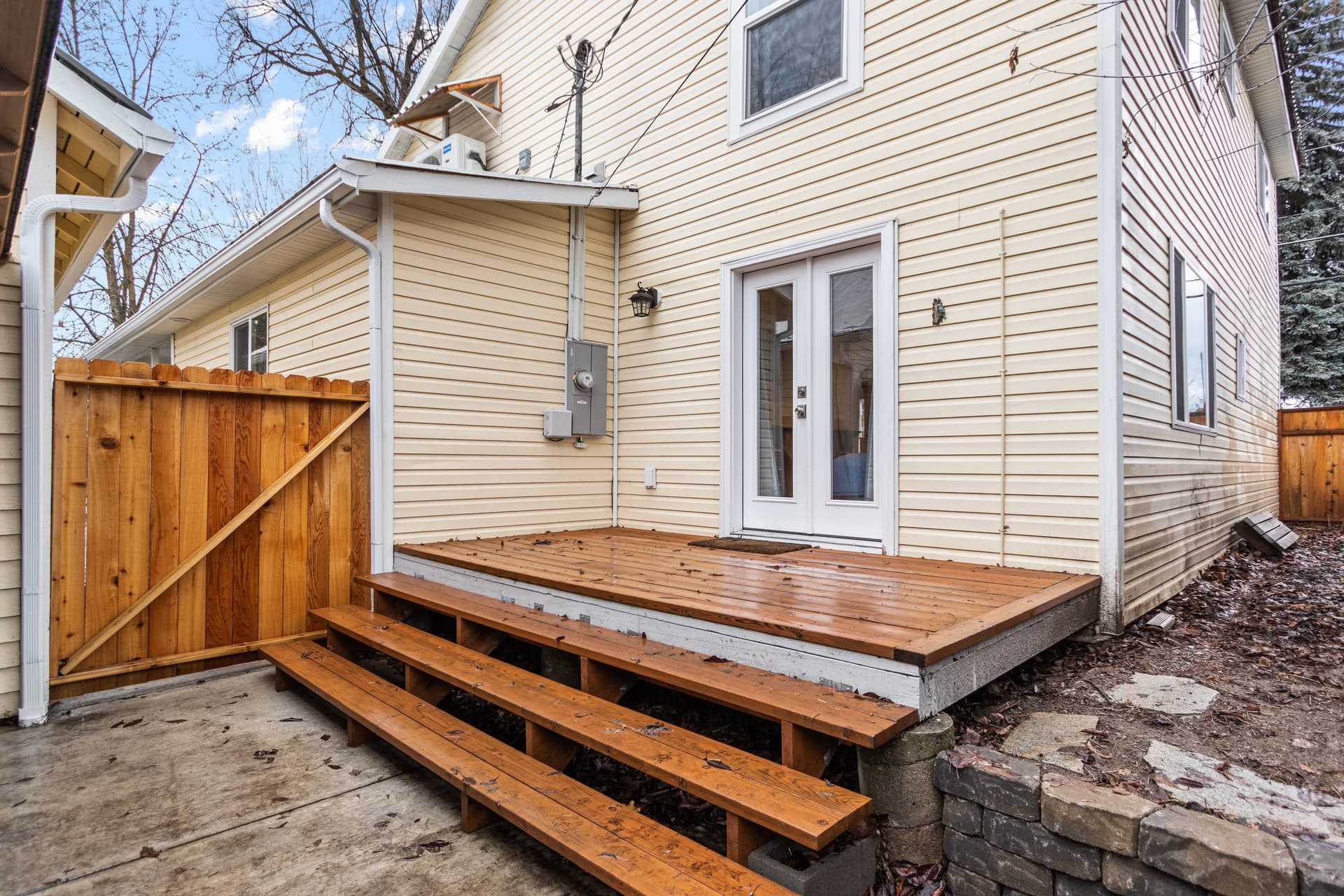 Cottage On The Corner - Image 24