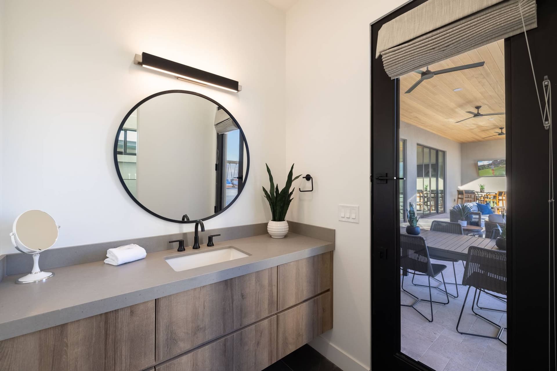 Estate on Harmony - Image 27