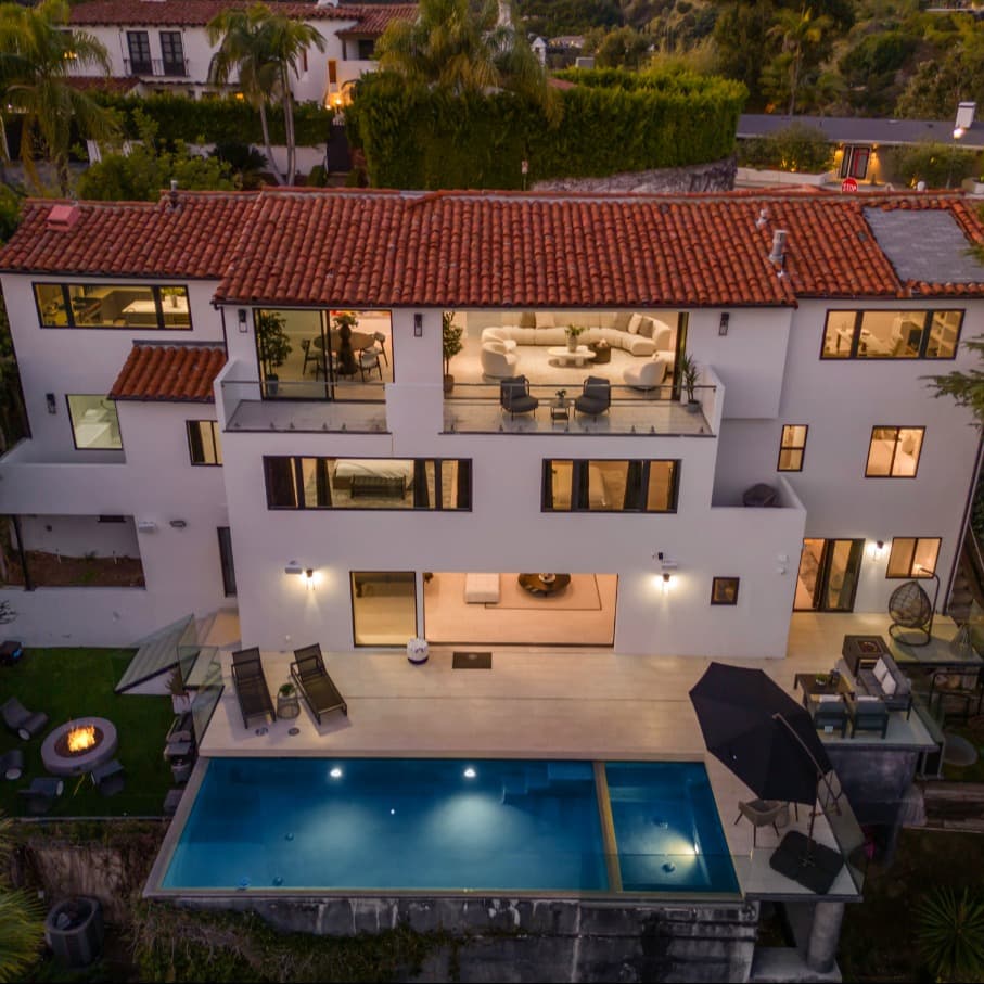 Maravilla House - Image 1