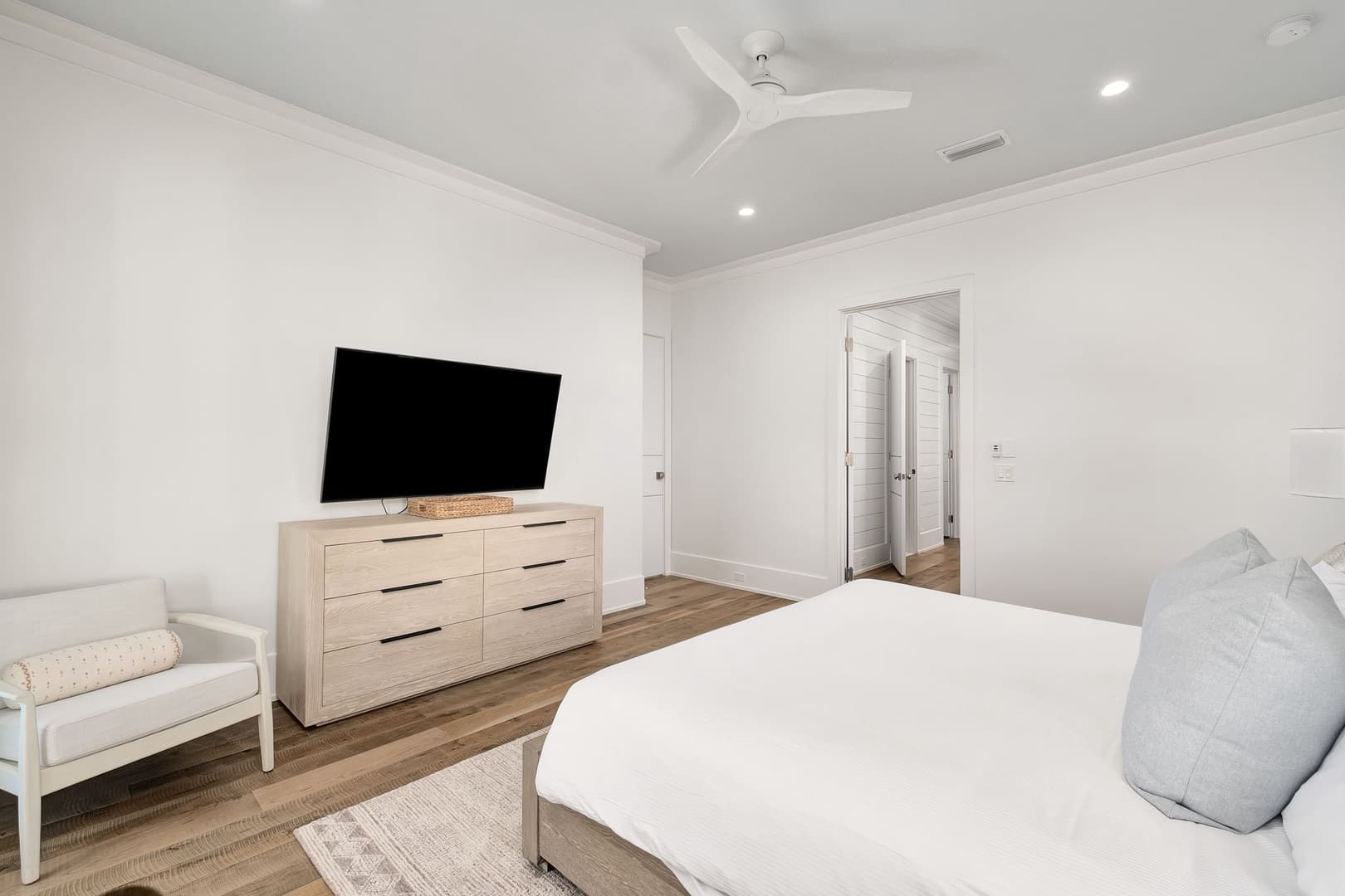 Coastal Dream - Image 36