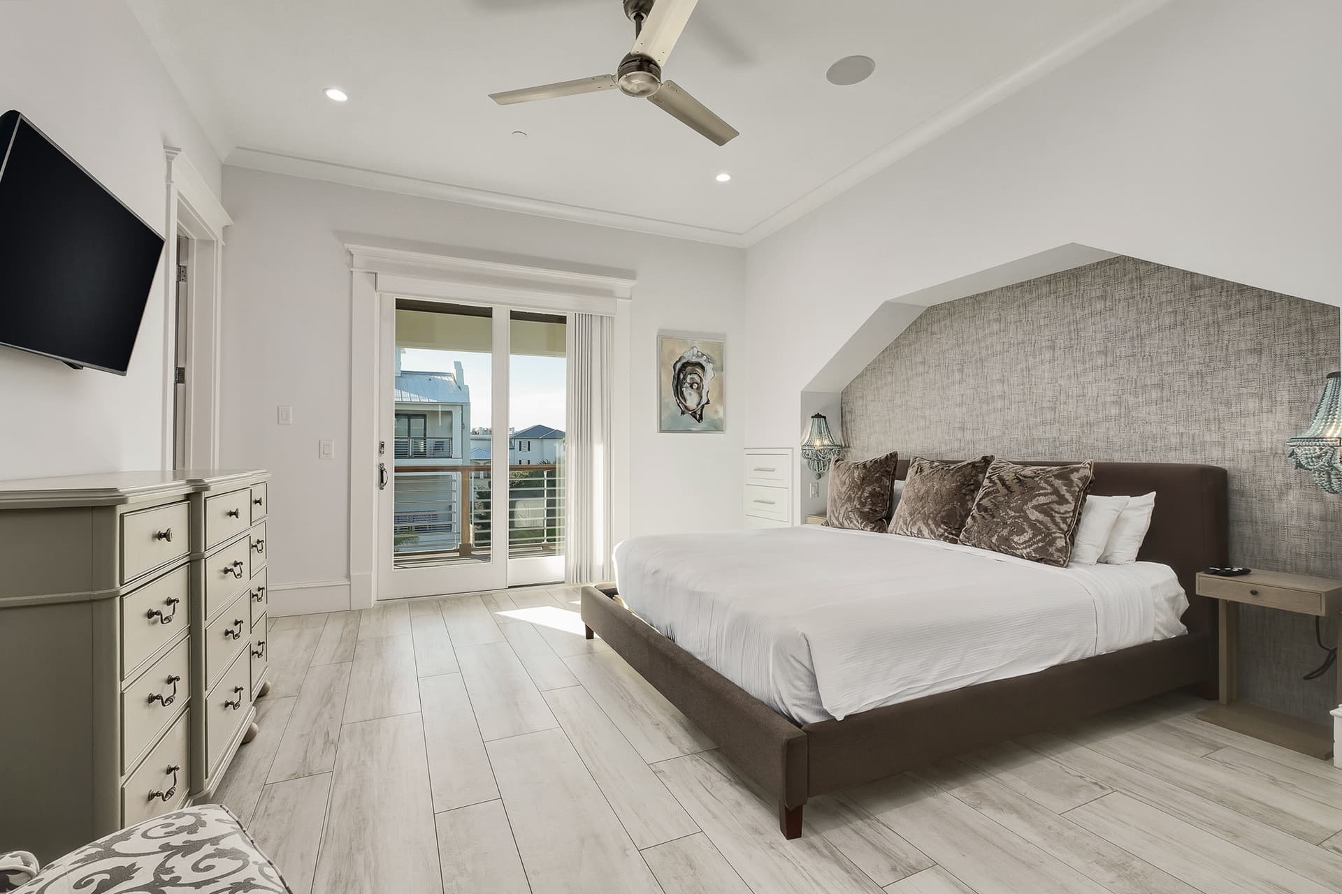 Paradise at Park Row - Image 28