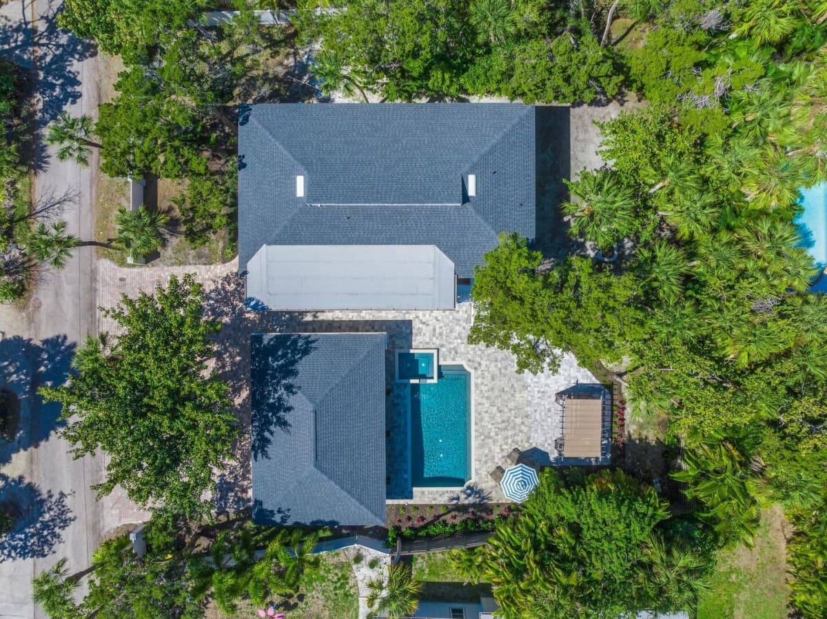 Shore Thing - Image 39