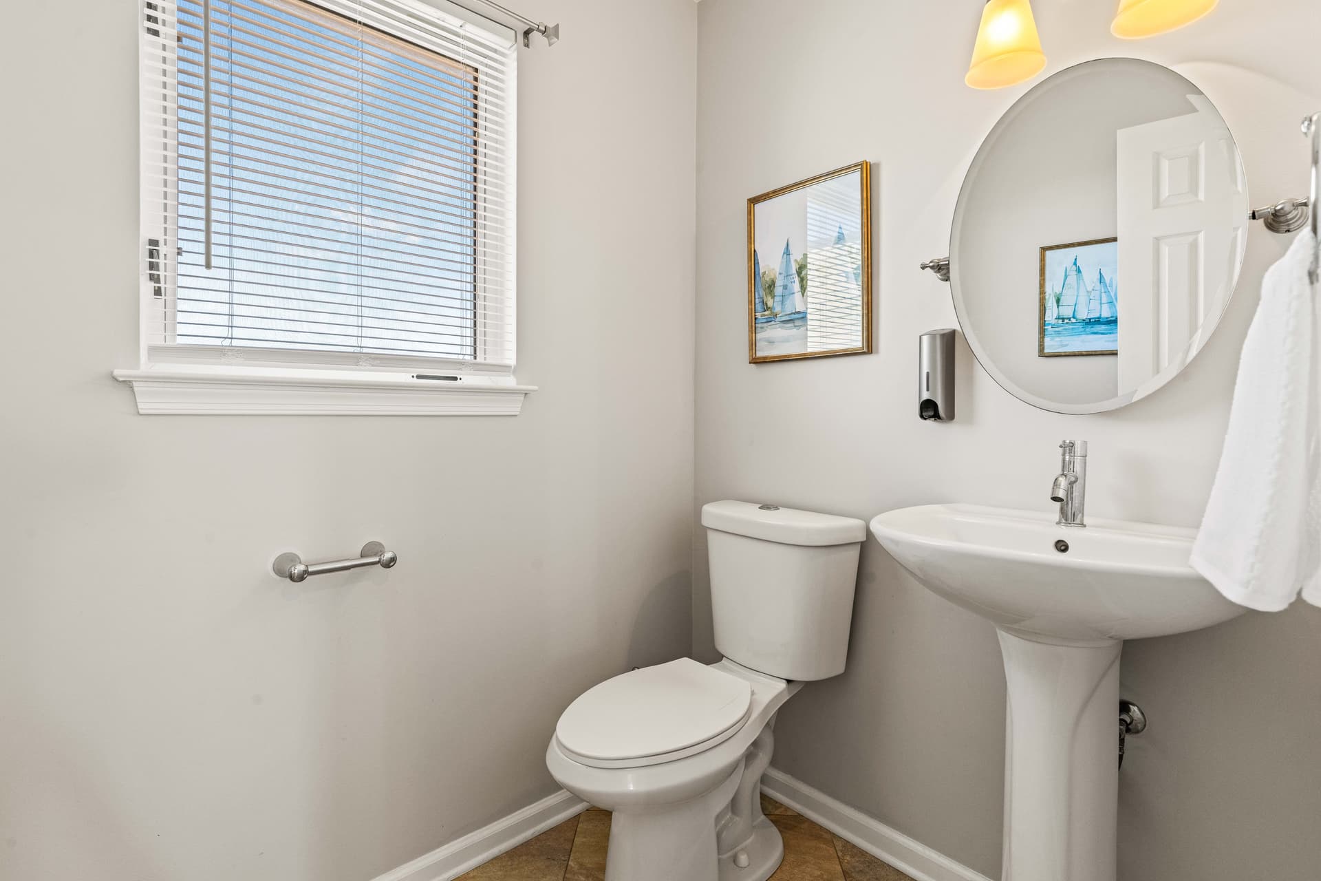 Sun of a Beach Home - Image 15