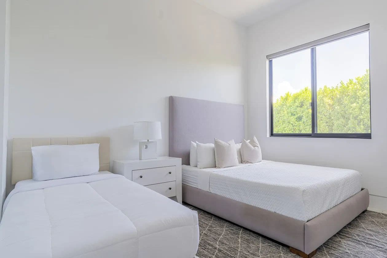 Bravo Villa #4 - Image 31