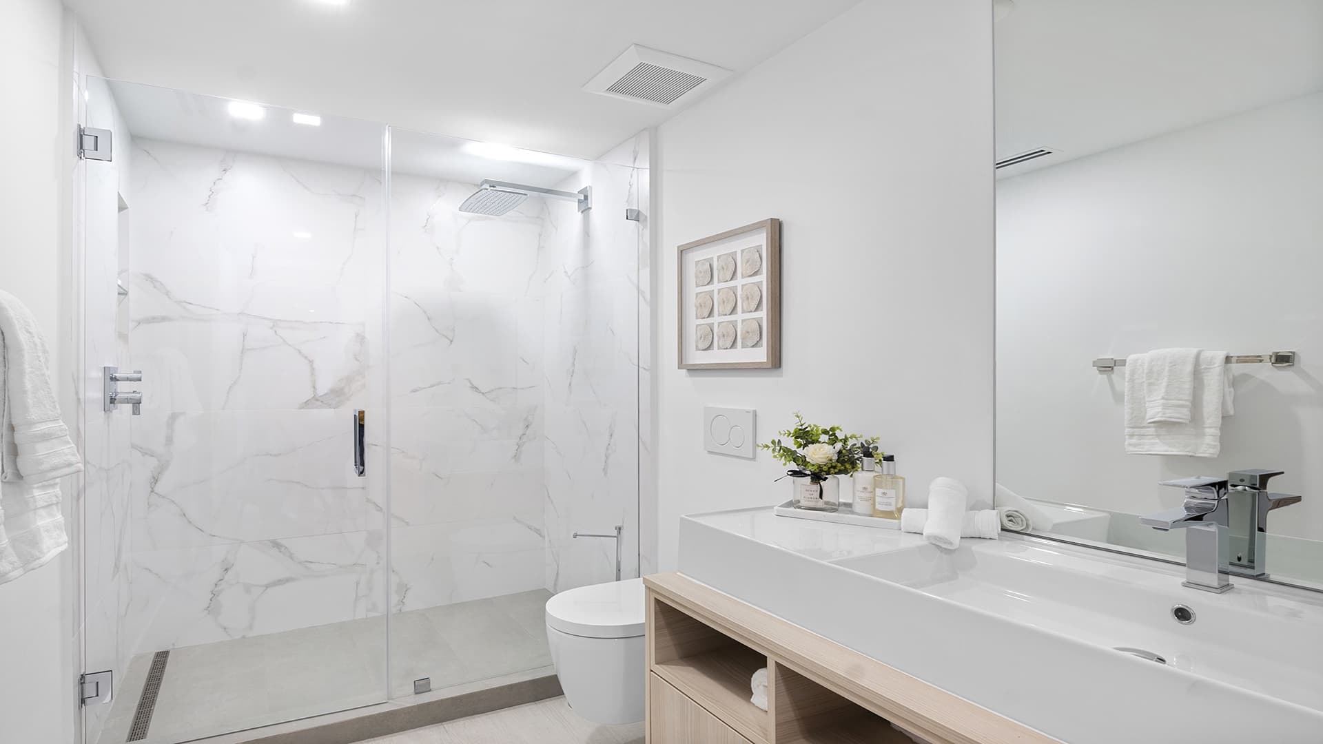 Roney Palace Residence #641 - Image 14