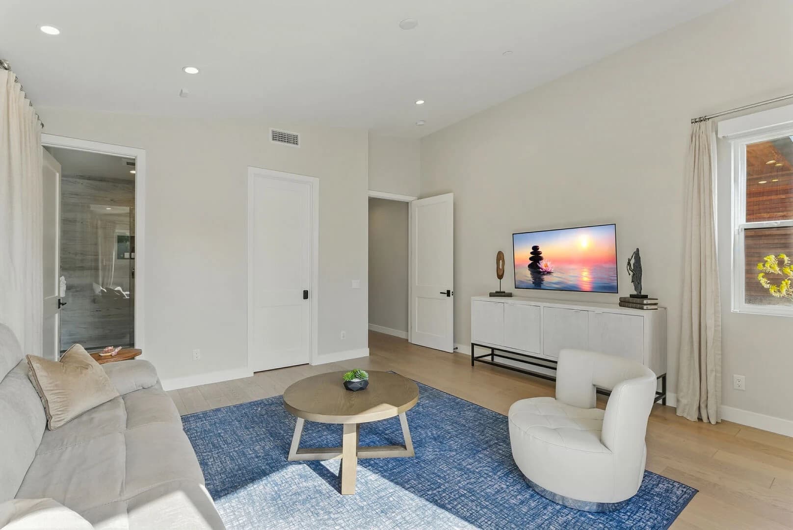 Coastal Paradise - Image 41