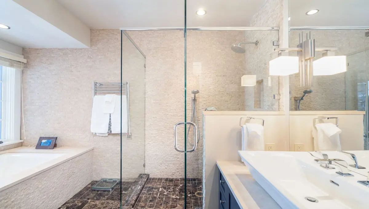 Plaza Tower - Image 19