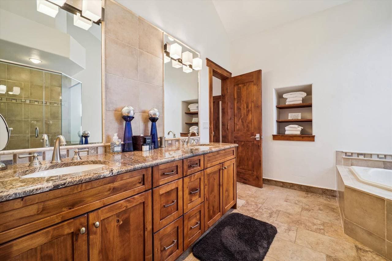 Highlands Hideaway - Image 15