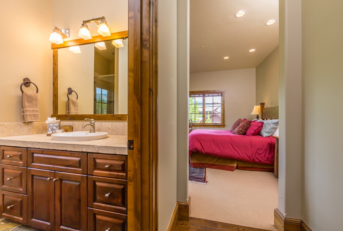 Settlement Cabin - Image 13