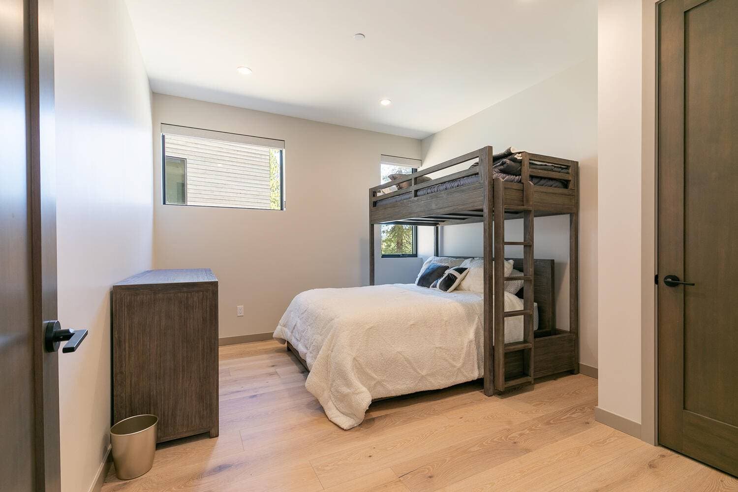 Larkspur Luxe - Image 19