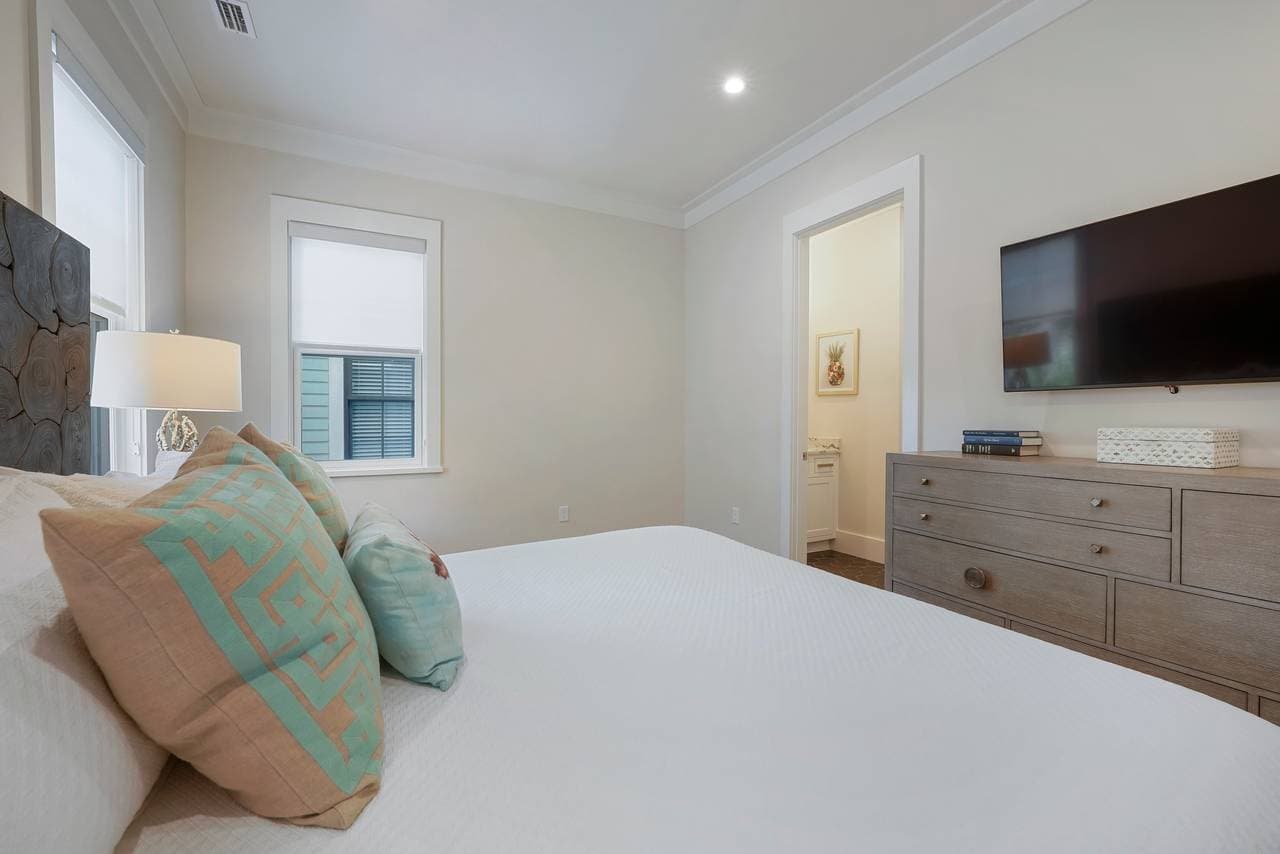 On the Lawn Villa - Image 17