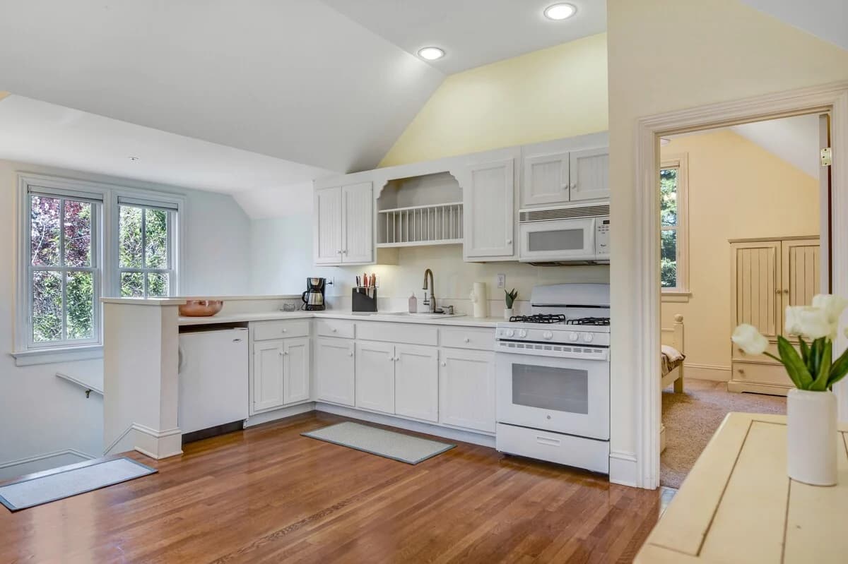 Armstrong Estate - Image 43