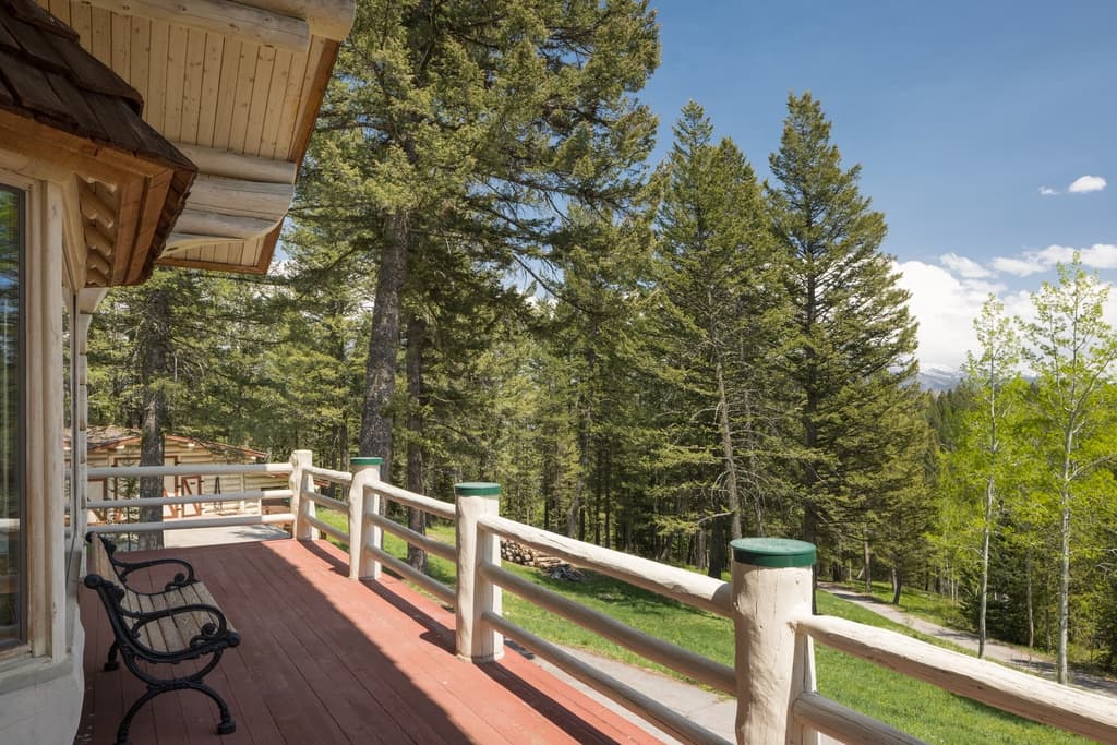 Bluebell Cabin - Image 2