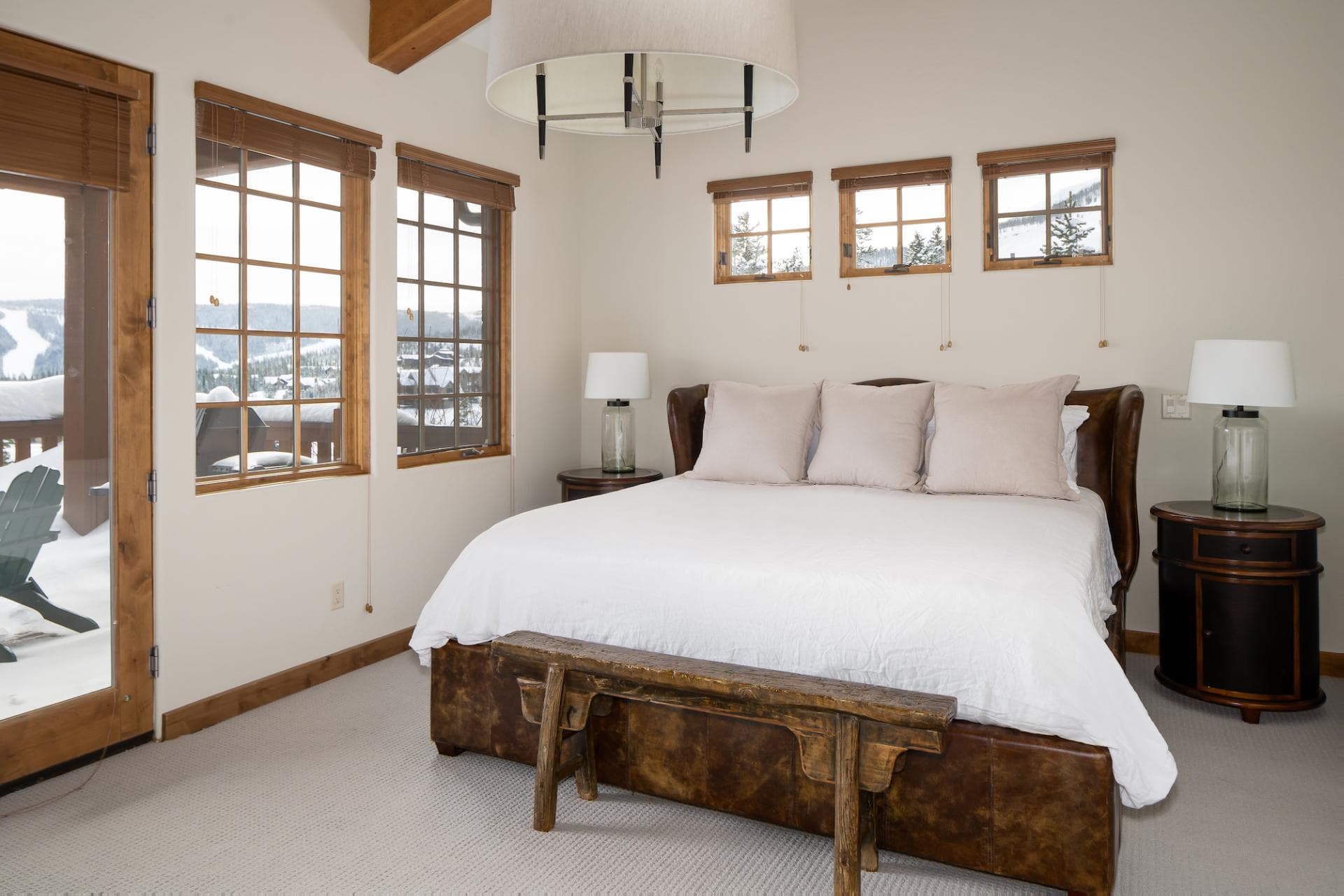 Big View Luxury Suite - Image 9