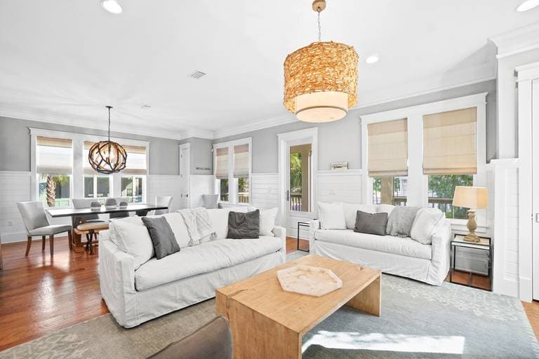 Blue Whale Bungalow - Image 5