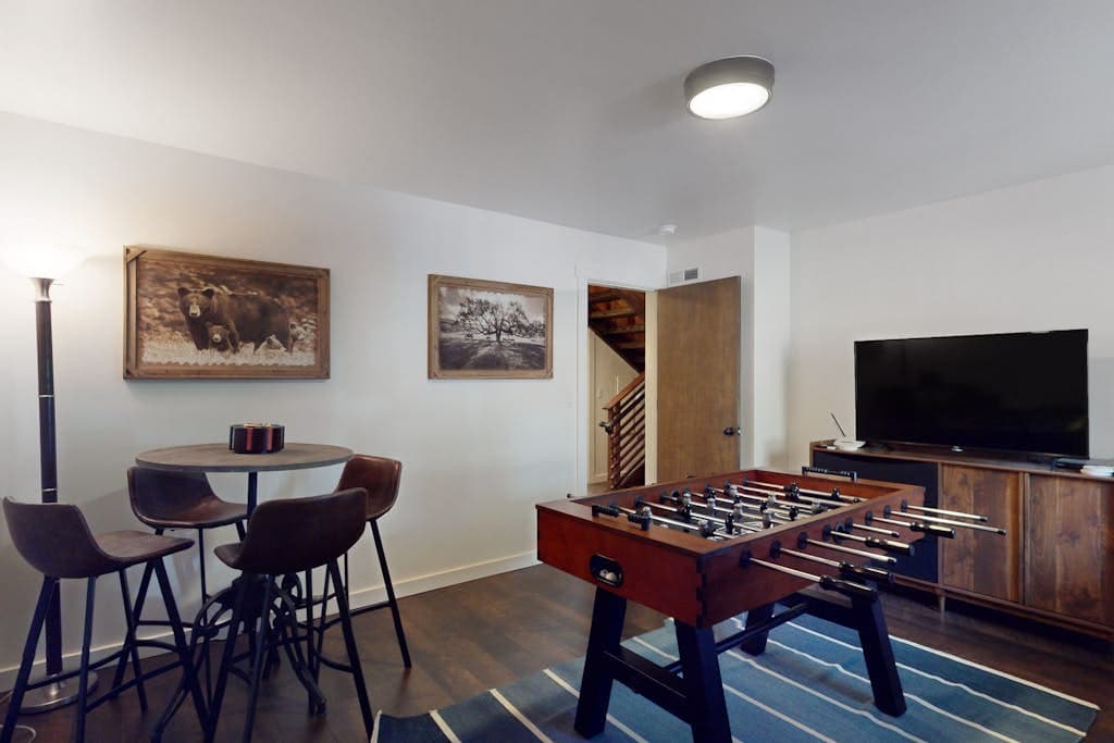 Tahoe Tyrol Chalet - Image 21