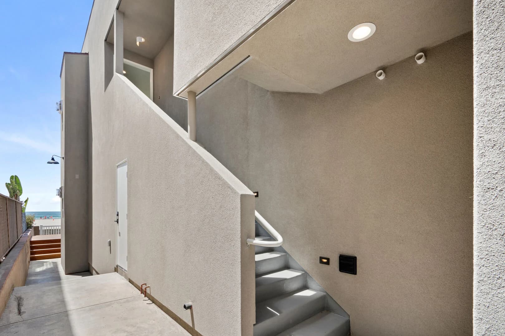 Oceanfront Paradise #2 - Image 35