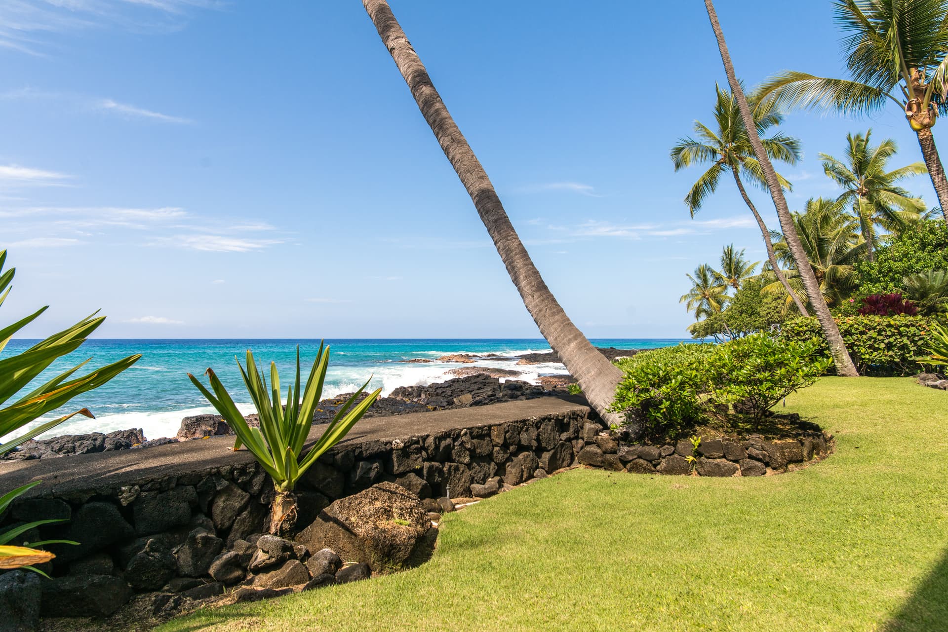 Kona Seaside Yacht Villa - Image 27