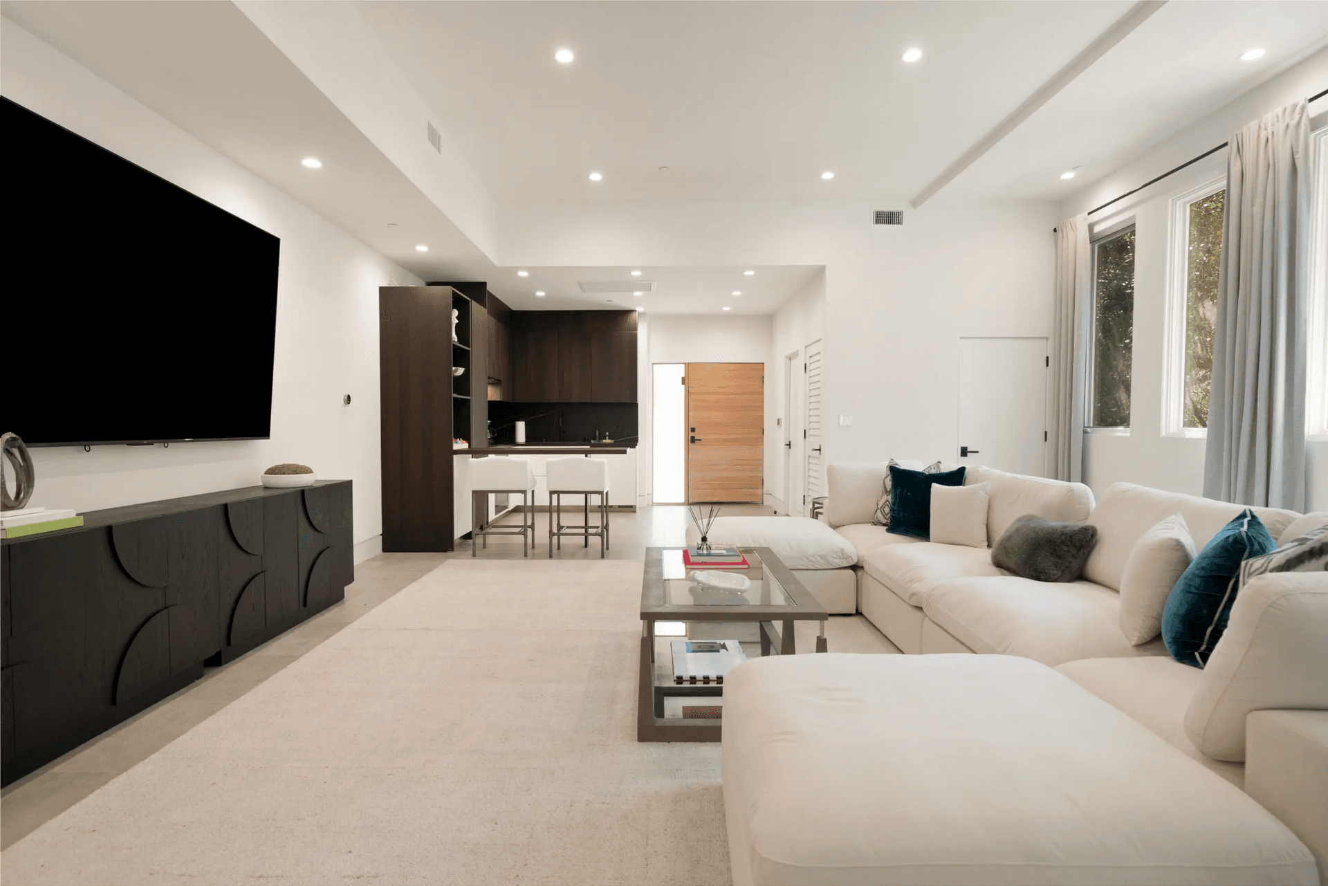 Noble Crest - Image 38