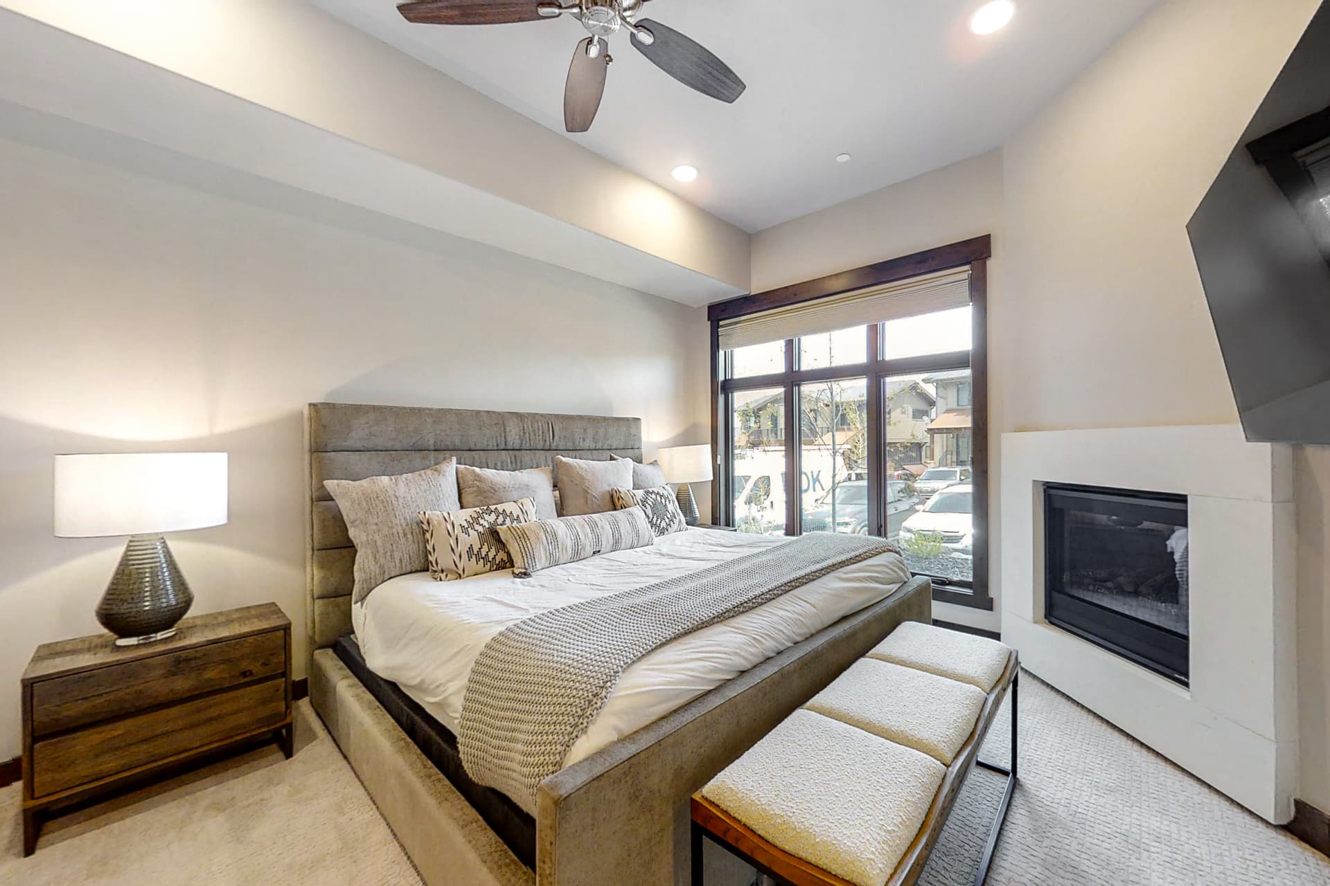 Blackstone Paradise Home - Image 11