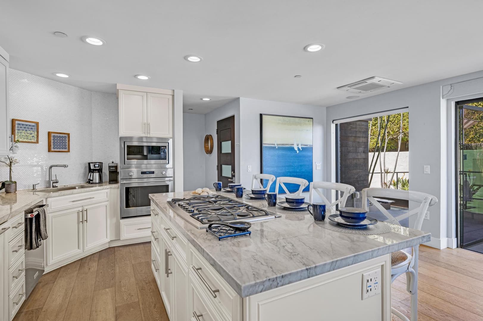 Bayside Retreat - Image 3