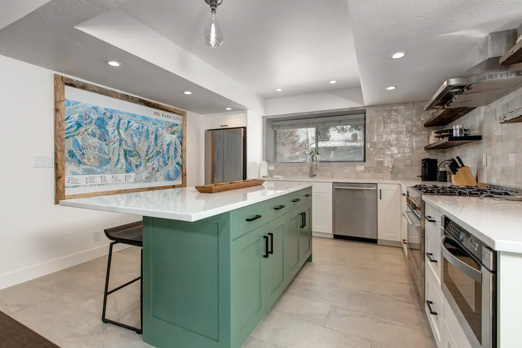 Last Run of the Day House - Image 12