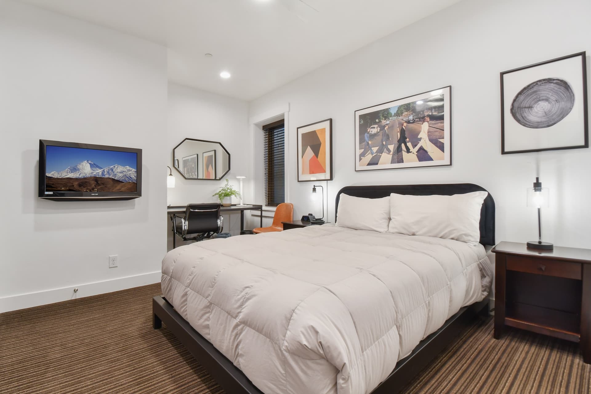 Empire Villa - Image 33