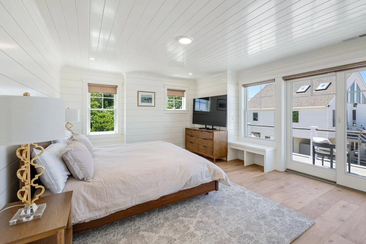 Mayflower Sands - Image 14