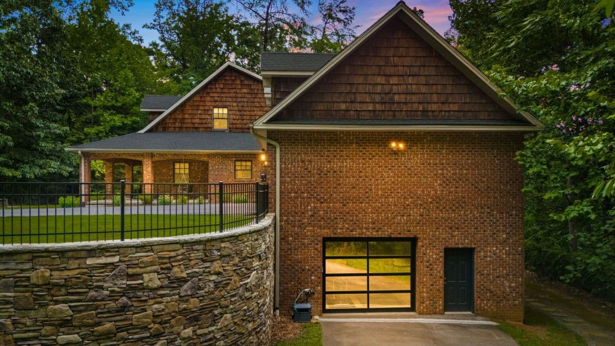 The Huntly Estate - Image 148