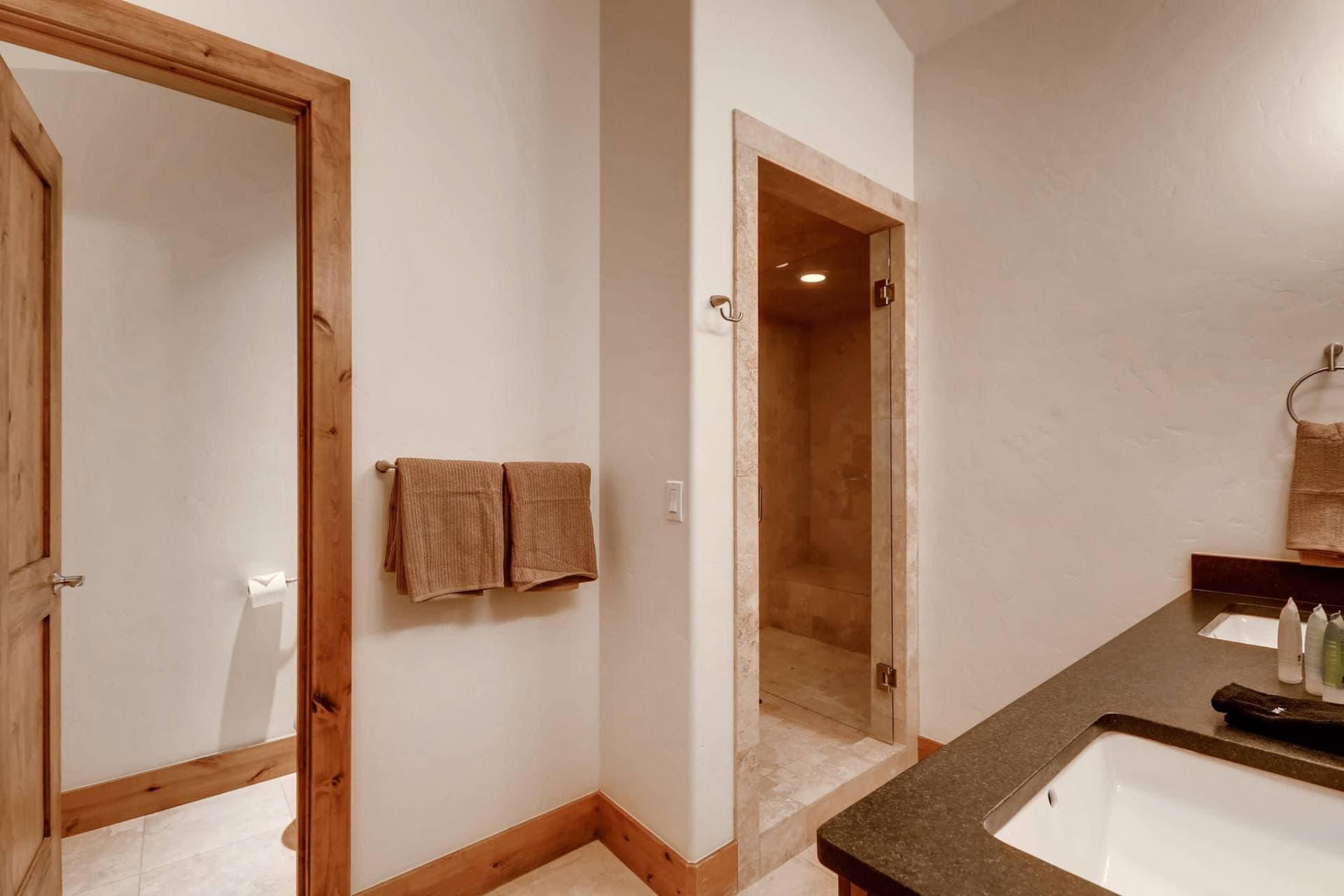 Union Creek House - Image 23