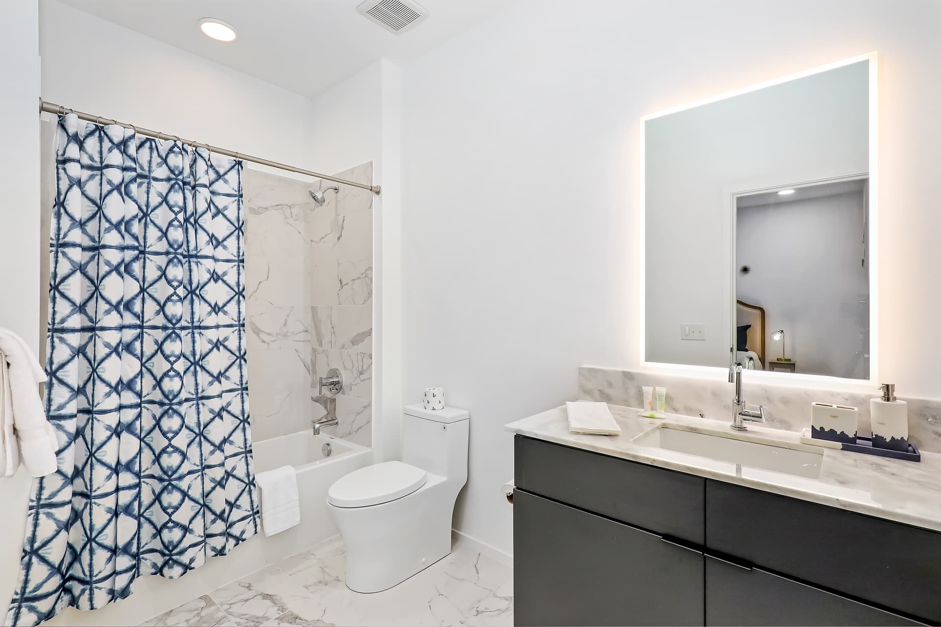 Eve on the River 407 - Image 12