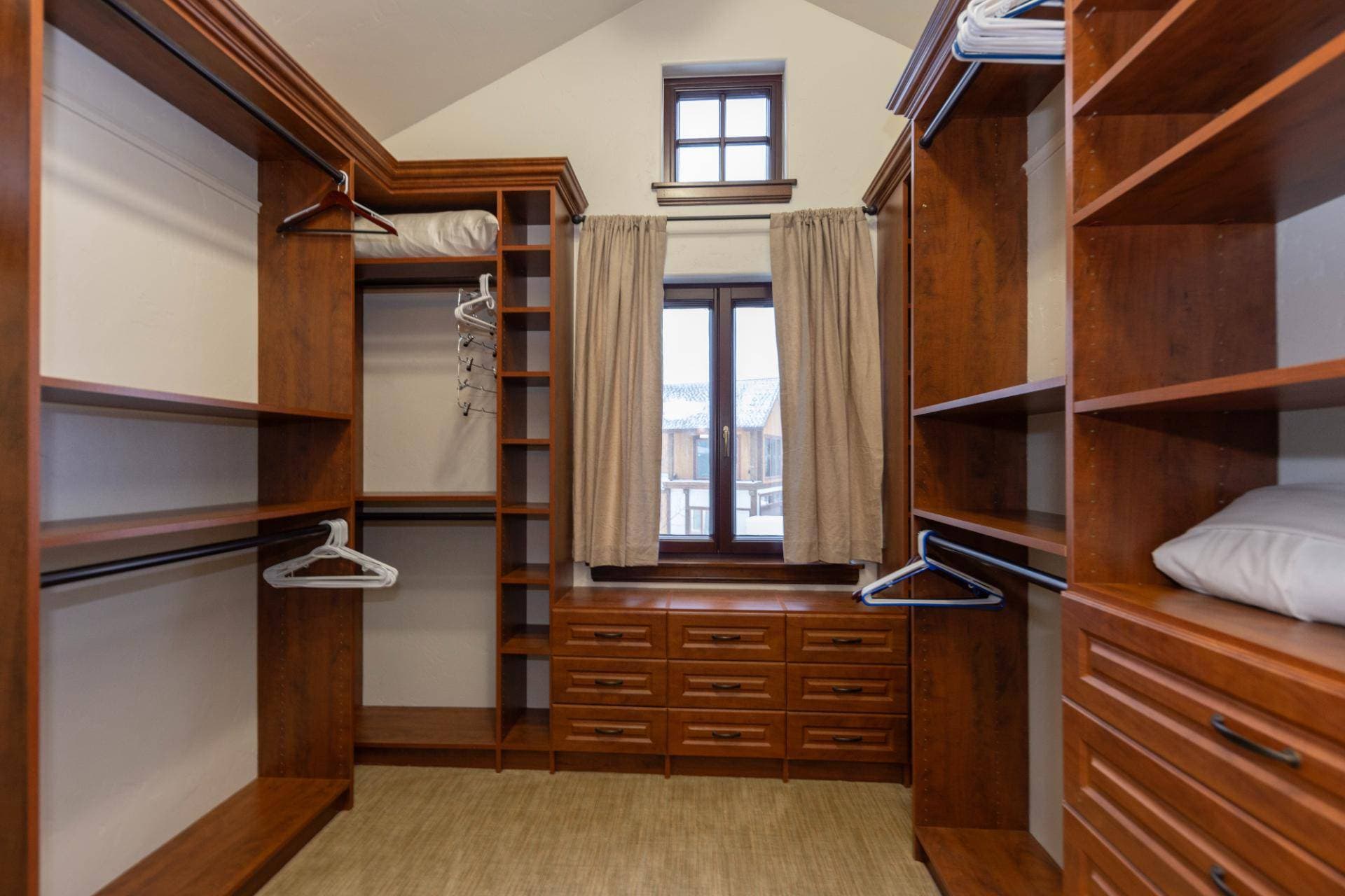 Bee Line Escape - Image 16