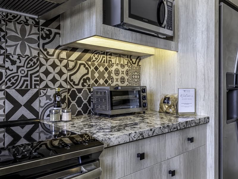 Pacific Retreat - Image 8