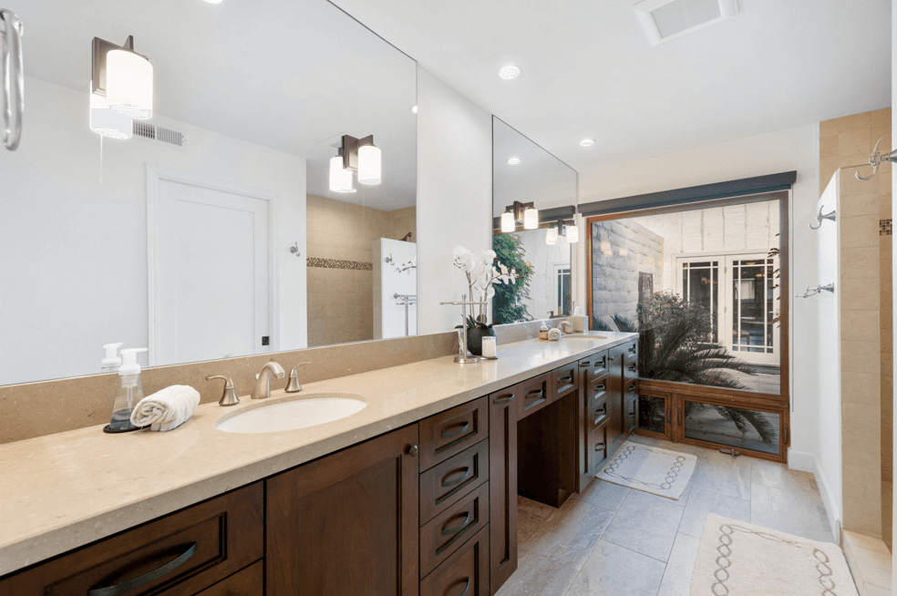 Wells in La Rocca - Image 44