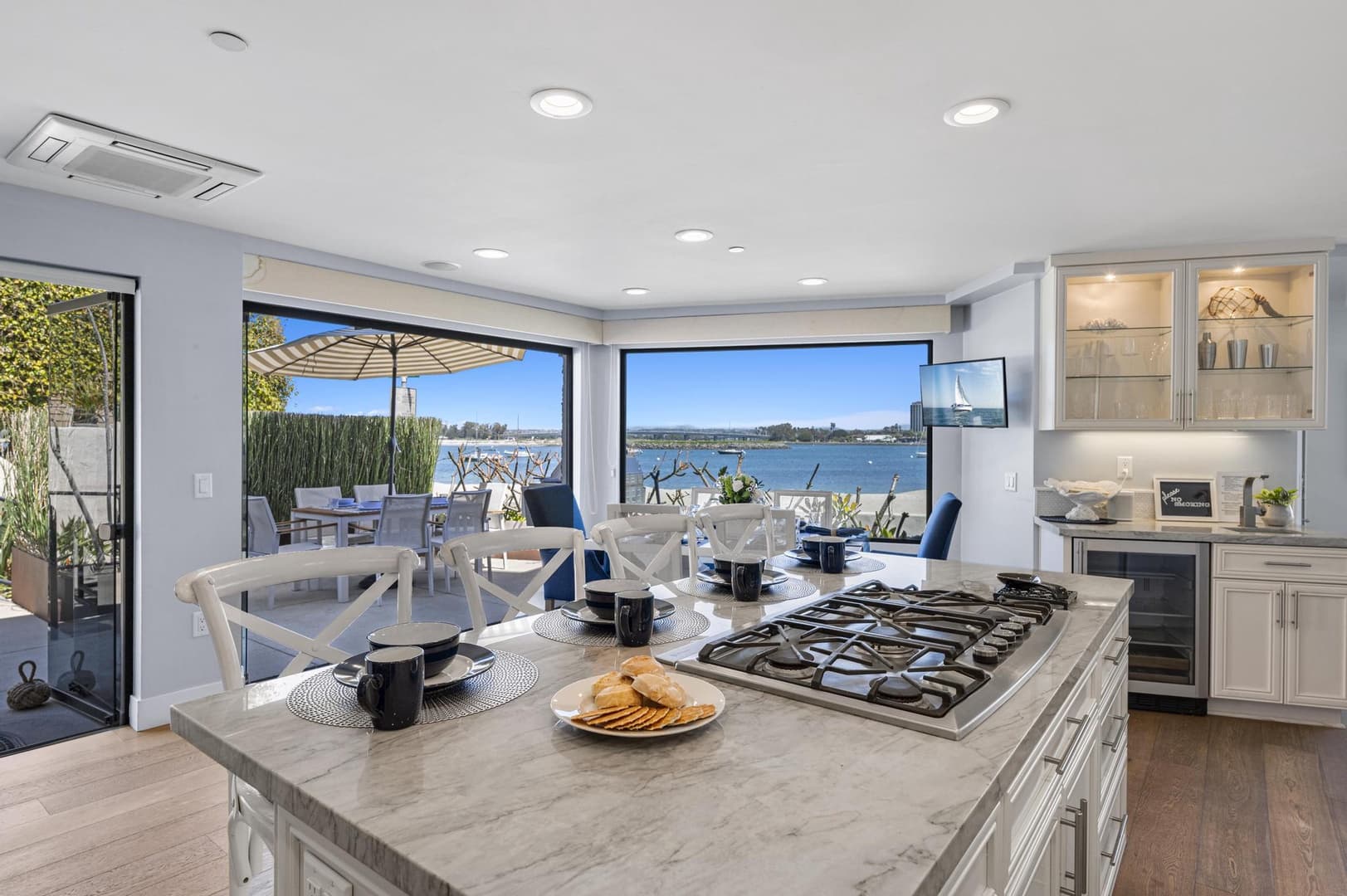 Bayside Retreat - Image 4