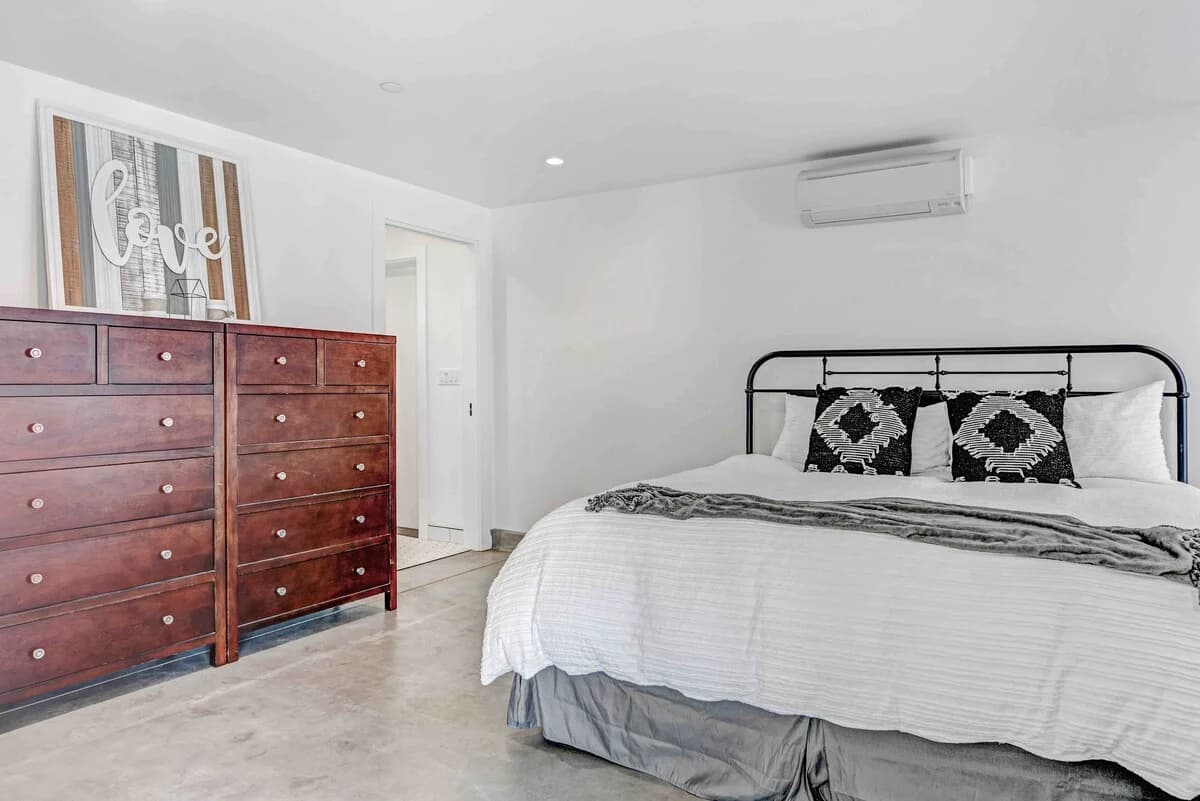 Carneros Farmhouse - Image 31