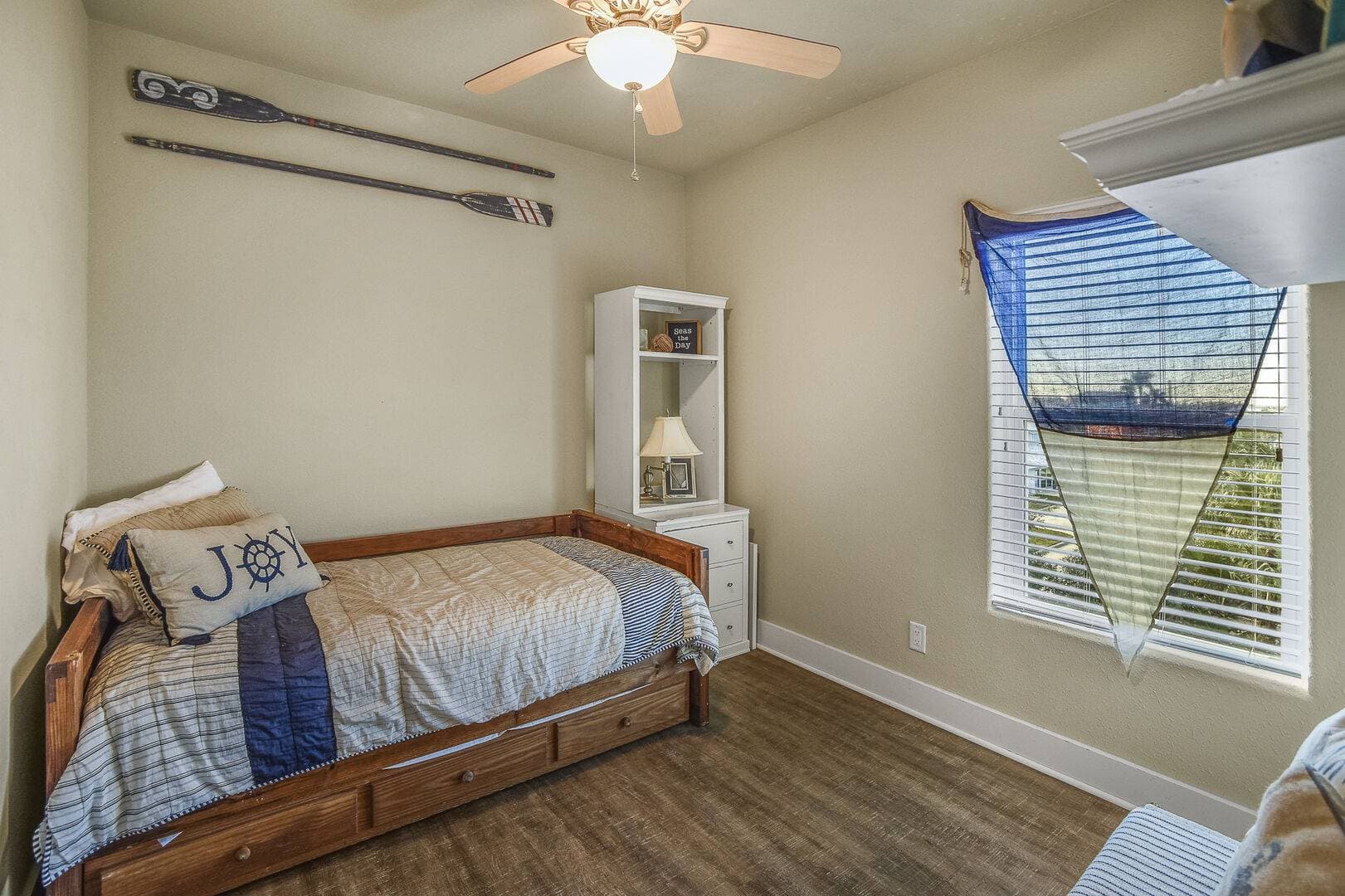 Gone Coastal House - Image 38