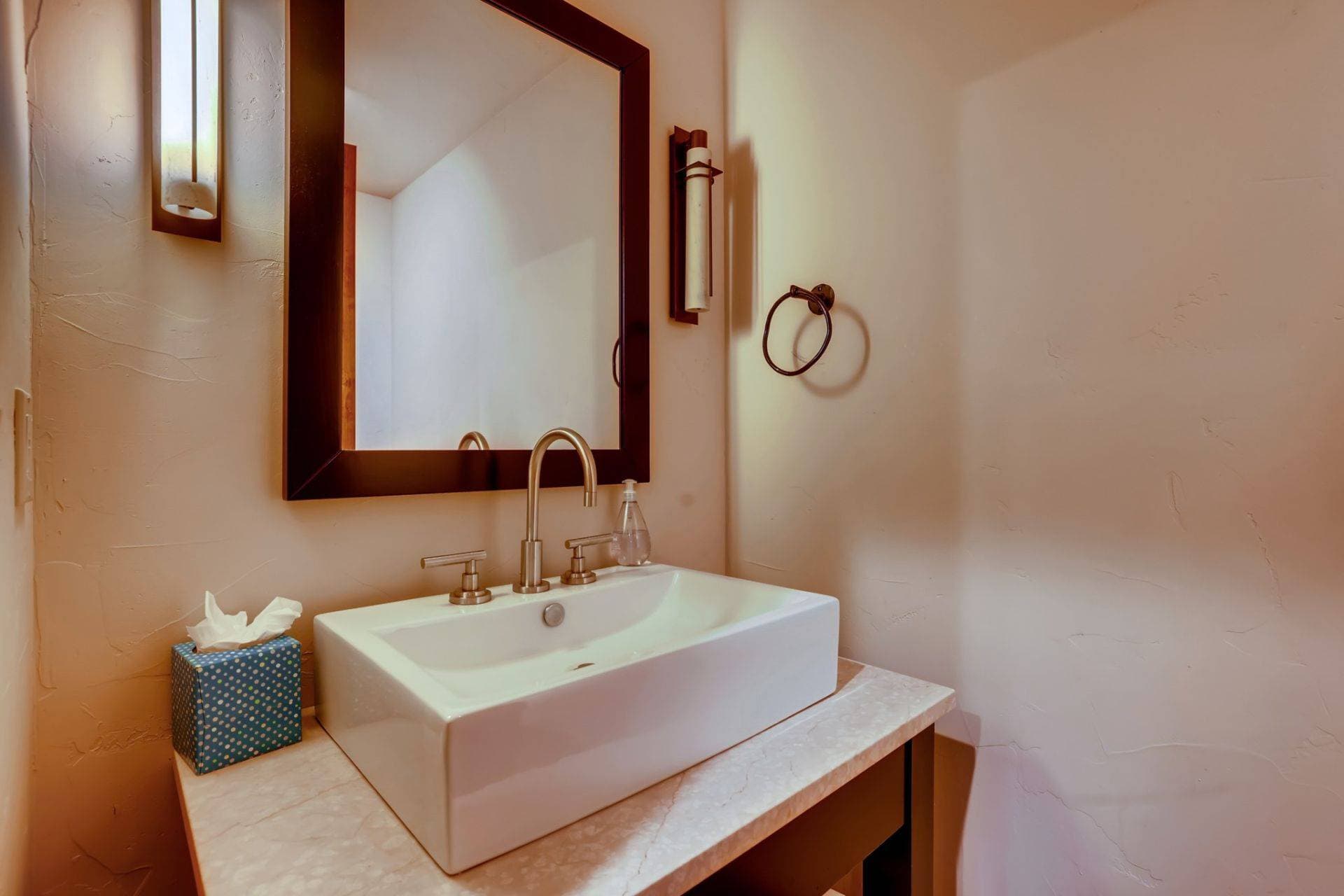 Bear Tracks Lodge - Image 25