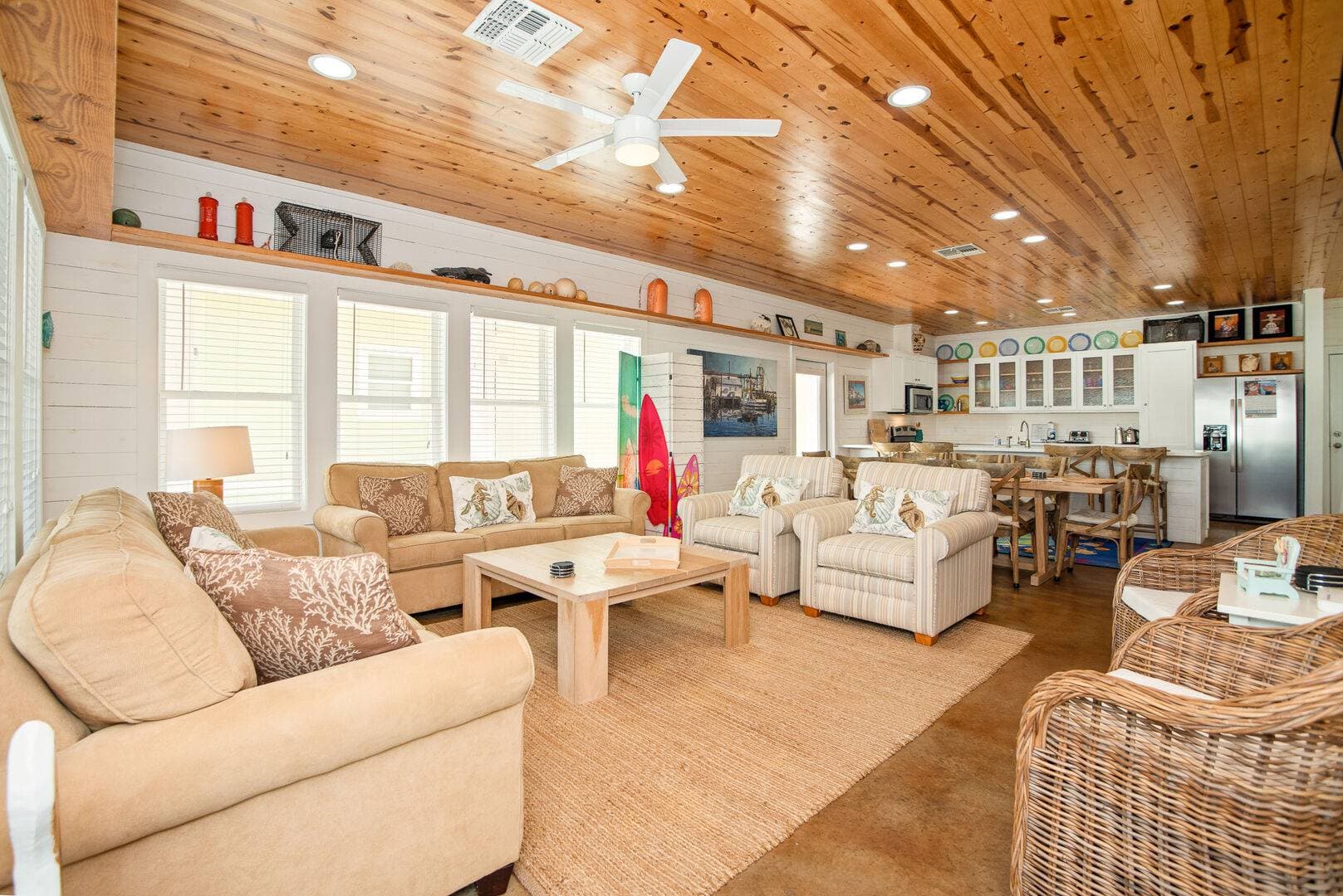 Bach Porch - Image 3